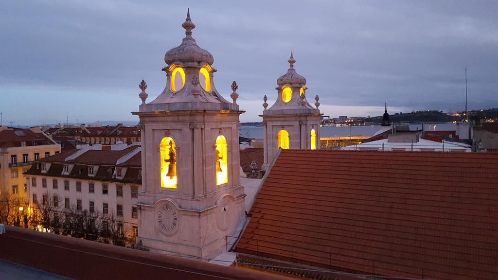 A Terrace On A Topfloor With A View Лиссабон Экстерьер фото